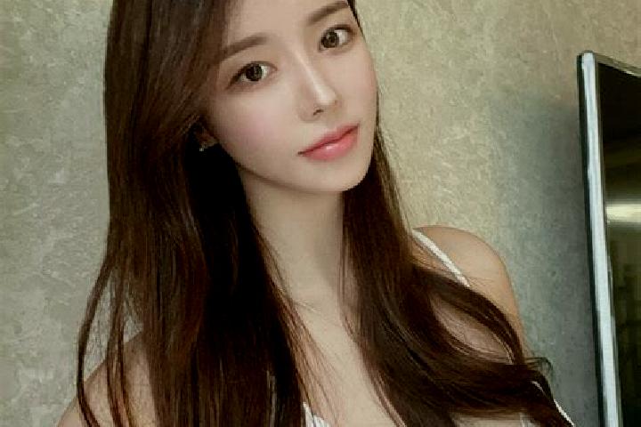 Willow, 34 — Escort in Meichang, China