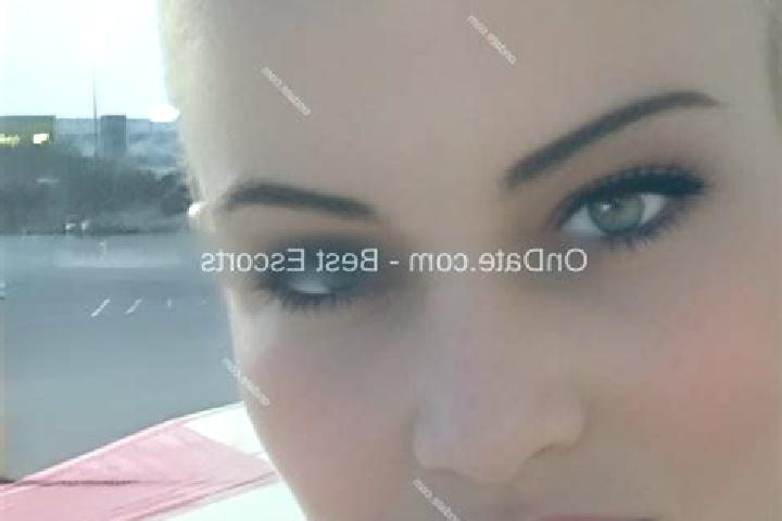 Willow, 34 — Escort in Palmhurst, United States