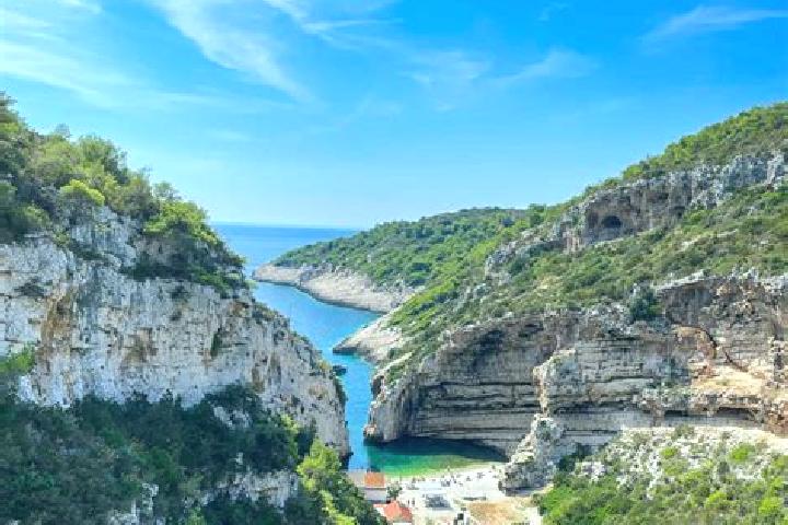 Willow, 34 — Escort in Vis, Croatia