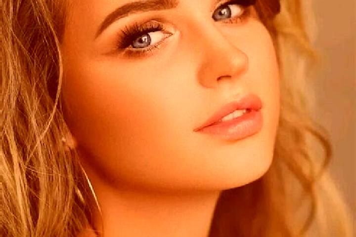 Willow, 35, a dark blonde blue-eyed european companion based in Zanzan. Offering Domination, Deep French Kissing, Tantra. Available for incall and outcall, o...