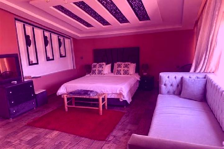 Willow, 35 — Escort in Douar Sidi Bouafif, Morocco