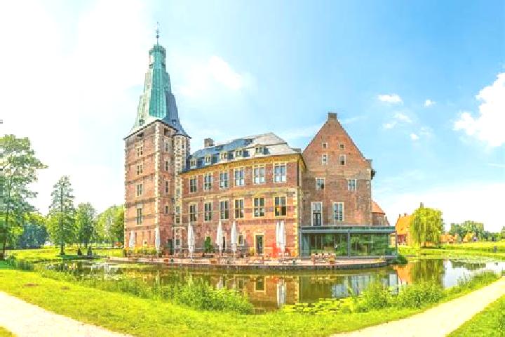Willow, 35 — Escort in Hennef (Sieg), Germany
