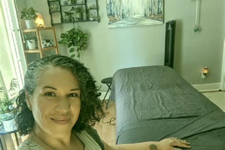 Willow, 36, a black brown-eyed caucasian companion based in Pinas. Offering Tantra, Overnight, Erotic Massage, Girlfriend Experience, CIM. Available for inca...