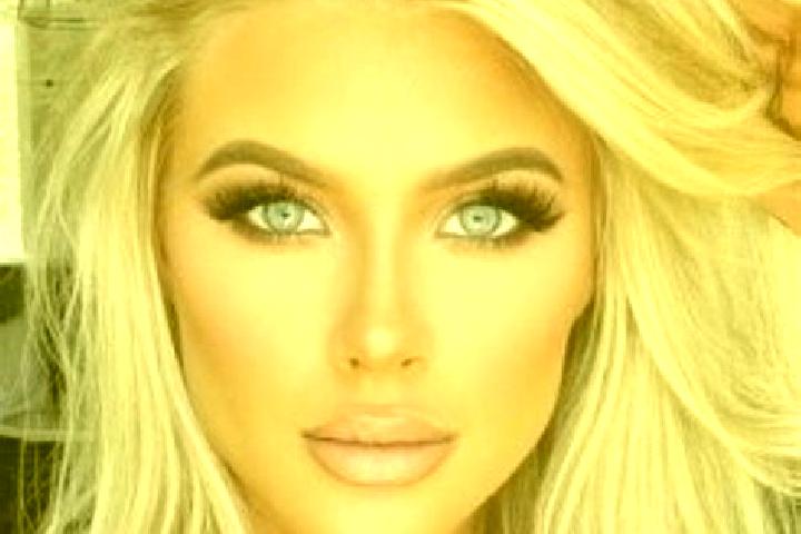 Willow, 36, a platinum blonde grey-eyed mediterranean companion based in Varallo Pombia. Offering Fetish, Couples, Domination, Roleplay, Dinner Date. Availab...
