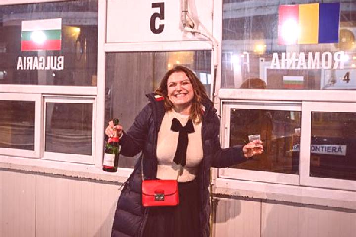 Willow, 36 — Escort in Giubega, Romania