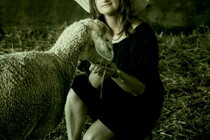 Willow, 36 — Escort in Noyers-Pont-Maugis, France