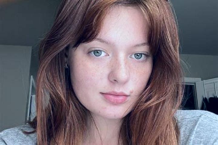 Willow, 38, a auburn grey-eyed indian companion based in Poraj. Offering Dinner Date, A-Level, GFE, Couples. Available for incall and outcall, day and evenin...