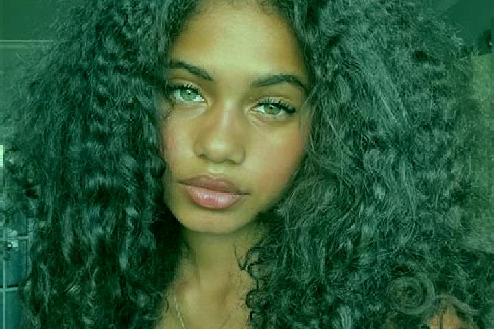 Willow, 38, a black grey-eyed ebony companion based in Quinta do Anjo. Offering Striptease, Couples, OWO. Available for incall and outcall, day and evening d...