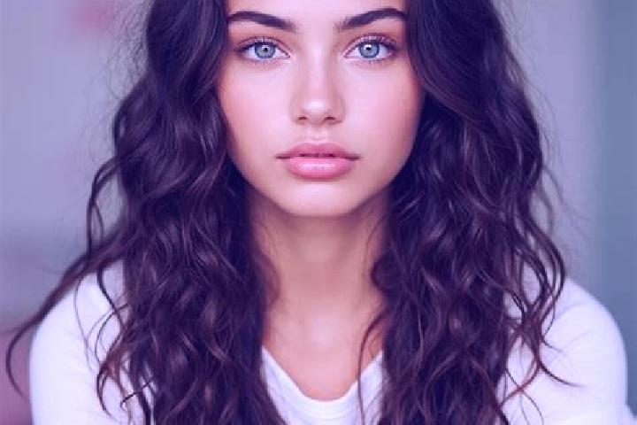 Willow, 38, a brunette grey-eyed mediterranean companion based in Recas. Offering Massage, BDSM, Erotic Massage, Prostate Massage. Available for incall and o...