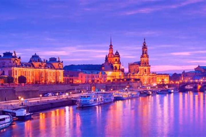 Willow, 38 — Escort in Dresden, Germany