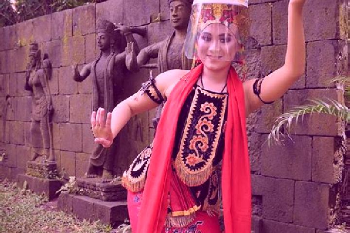 Willow, 38 — Escort in Tamansari, Indonesia