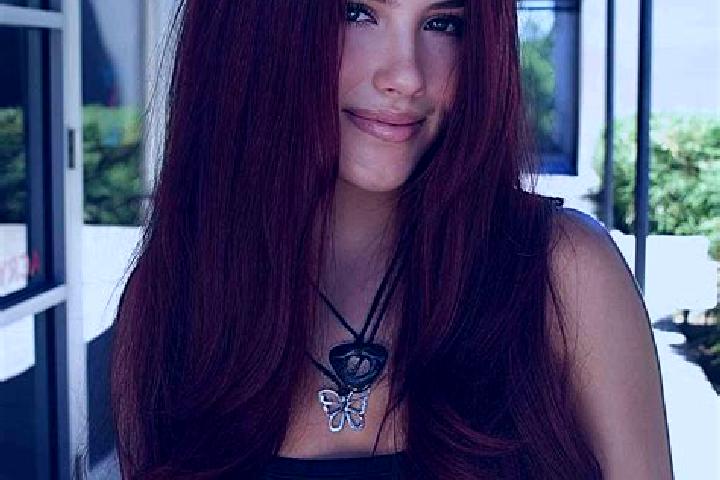 Willow, 39, a auburn dark-eyed mediterranean companion based in Mala Strana. Offering Travel Companion, 69, Girlfriend Experience. Available for incall and o...