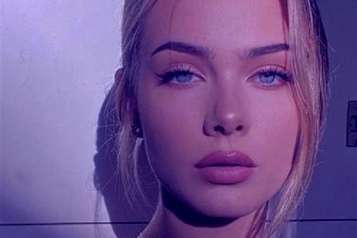 Willow, 39, a blonde brown-eyed european companion based in Wuzhen. Offering Dinner Date, Couples, Striptease, CIM, Domination. Available for incall and outc...