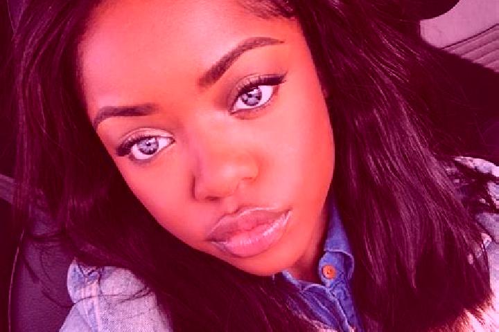 Willow, 39, a chestnut blue-eyed ebony companion based in Bonzac. Offering CIM, Roleplay, 69. Available for incall and outcall, day and evening dates.