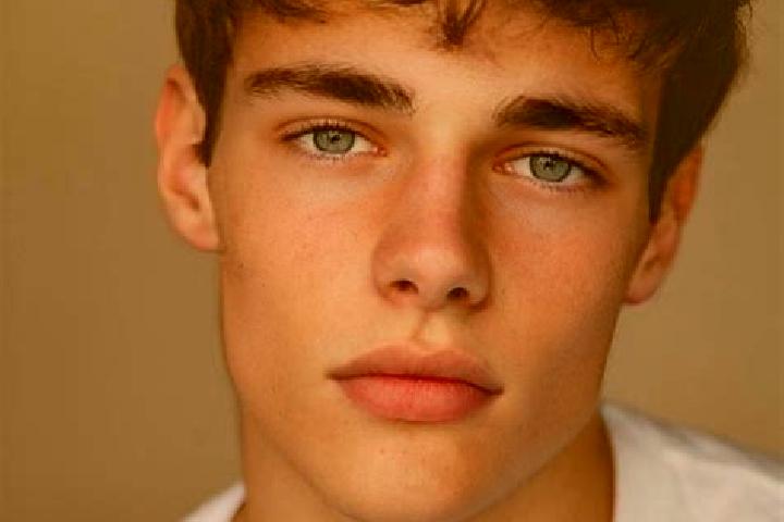 Willow, 39, a red brown-eyed caucasian companion based in Anjo. Offering Roleplay, Massage, CIM. Available for incall and outcall, overnight bookings available.