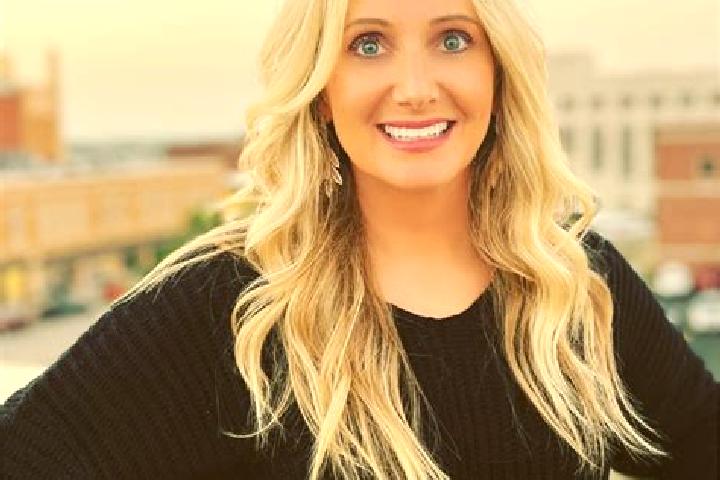 Willow, 39 — Escort in Dalton, United States