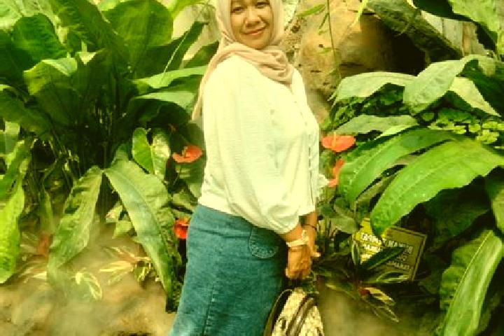 Willow, 39 — Escort in Diwek, Indonesia