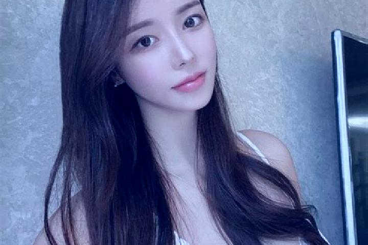Willow, 39 — Escort in Tongxi, China