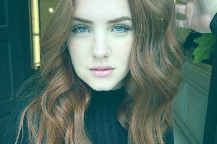 Zoe, 20, a auburn blue-eyed ebony companion based in El Carino. Offering Striptease, Duos, OWO, Girlfriend Experience, BDSM. Available for incall and outcall...