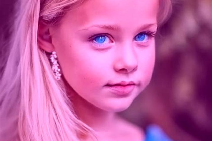 Zoe, 20, a blonde blue-eyed indian companion based in Jertovec. Offering Couples, Overnight, Fetish. Available for incall and outcall, day and evening dates.