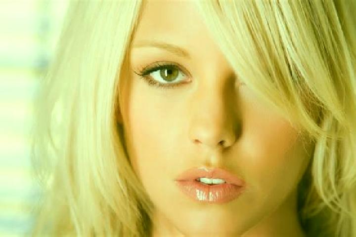 Zoe, 20, a blonde brown-eyed middle eastern companion based in Atyra. Offering Striptease, Duos, CIM. Available for incall and outcall, overnight bookings av...