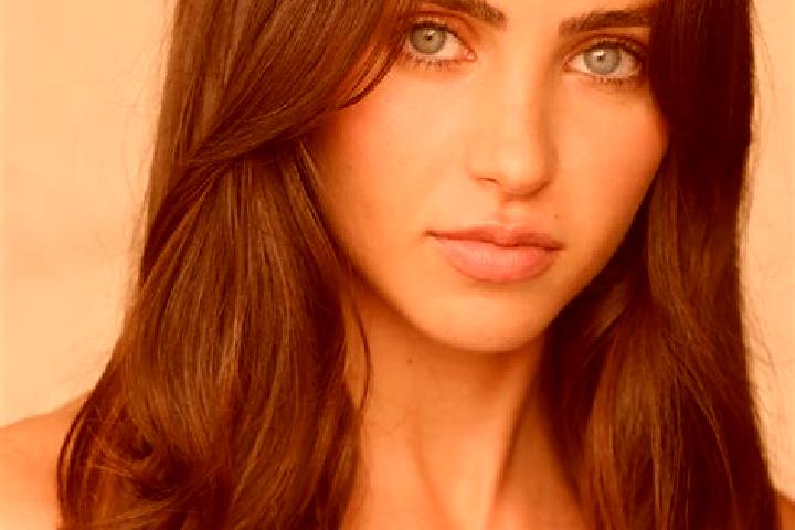 Zoe, 20, a brunette amber-eyed latina companion based in Pangauban. Offering Dinner Date, Erotic Massage, Striptease, A-Level. Available for incall and outca...