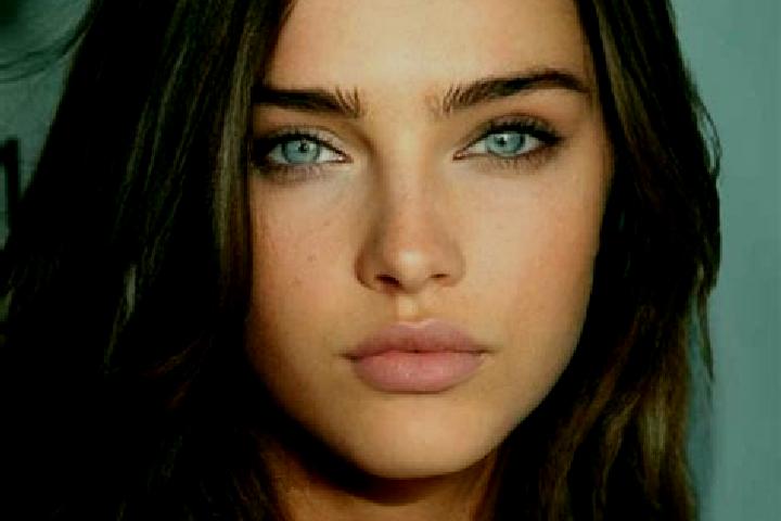 Zoe, 20, a brunette dark-eyed caribbean companion based in Gutang. Offering BDSM, Deep French Kissing, Duos. Available for incall and outcall, overnight book...