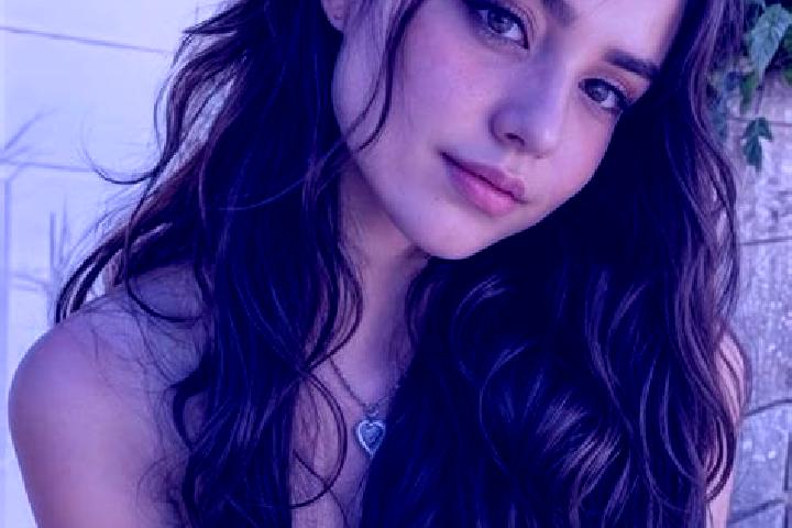 Zoe, 20, a brunette hazel-eyed asian companion based in Padaivedu. Offering Dinner Date, Domination, Travel Companion. Available for incall and outcall, day ...