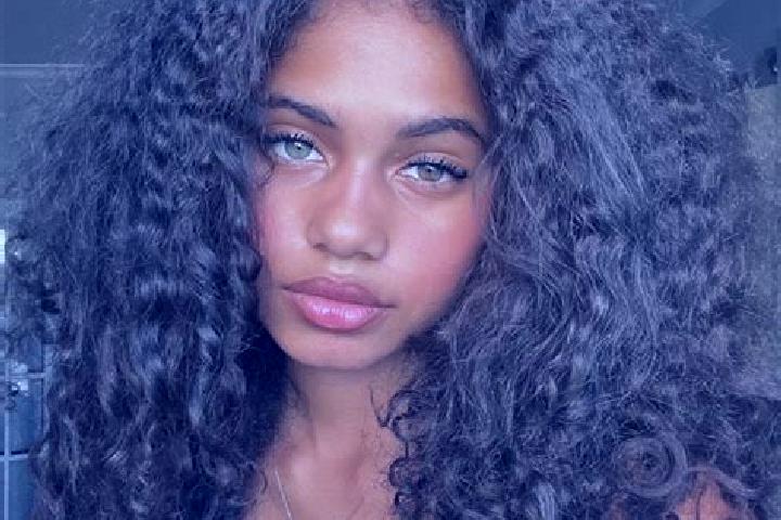 Zoe, 20, a chestnut blue-eyed ebony companion based in Sagae. Offering Dinner Date, Couples, A-Level, Duos. Available for incall and outcall, overnight booki...