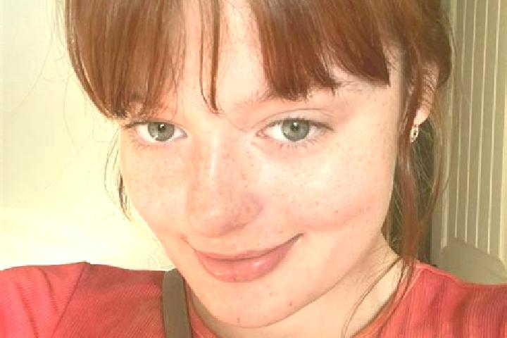 Zoe, 20, a red grey-eyed european companion based in Villard-Saint-Sauveur. Offering 69, BDSM, Travel Companion. Available for incall and outcall, day and ev...