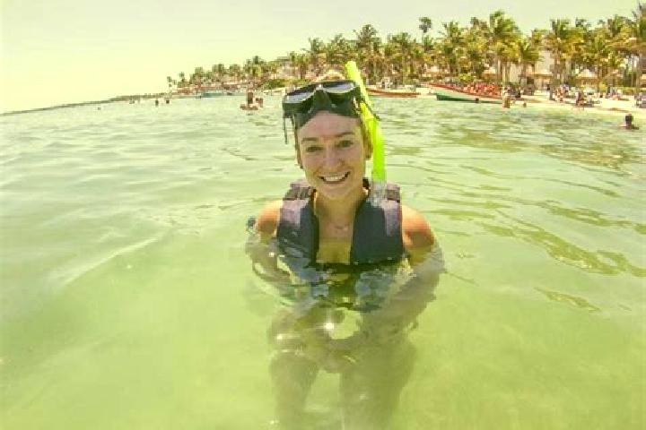 Zoe, 20 — Escort in Akumal, Mexico