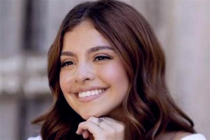 Zoe, 20 — Escort in Olmos de Esgueva, Spain