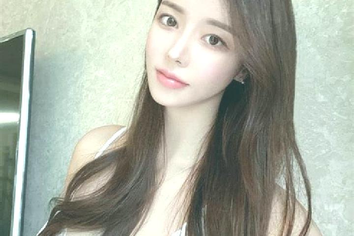 Zoe, 20 — Escort in Pantian, China