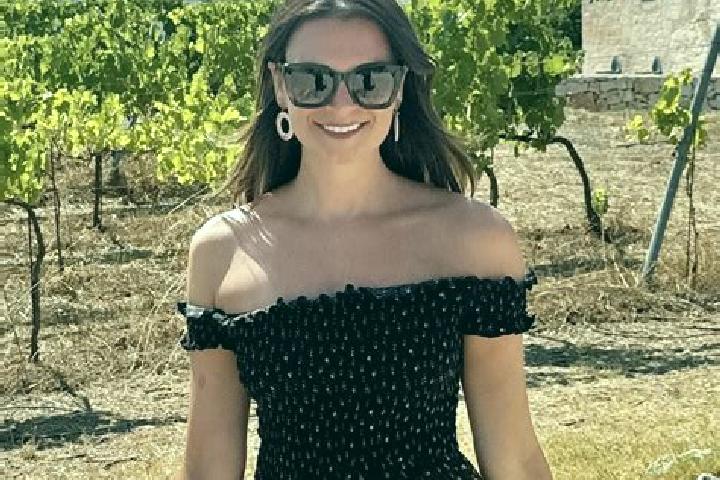 Zoe, 20 — Escort in Sant Angelo del Pesco, Italy