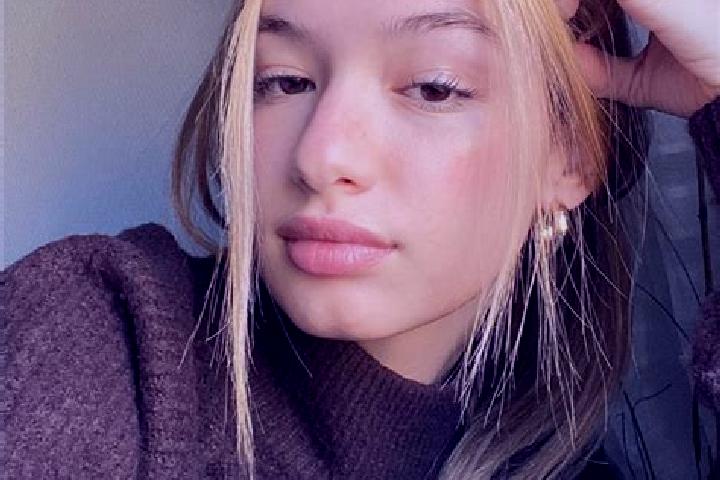 Zoe, 21, a blonde brown-eyed caribbean companion based in Ubirajara. Offering Erotic Massage, BDSM, 69, CIM. Available for incall and outcall, day and evenin...