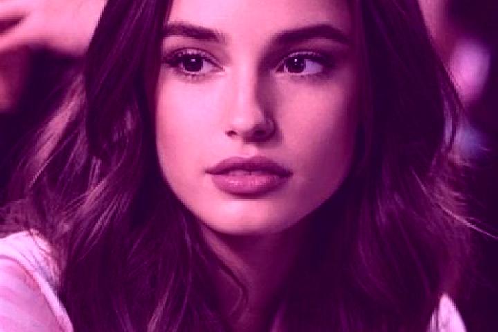 Zoe, 21, a brunette brown-eyed ebony companion based in Curaca. Offering CIM, Striptease, Dinner Date, Domination. Available for incall and outcall, overnigh...