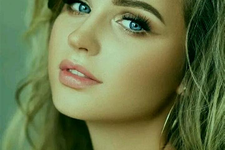 Zoe, 21, a dark blonde blue-eyed slavic companion based in Vilemov. Offering Overnight, Roleplay, Duos. Available for incall and outcall, overnight bookings ...