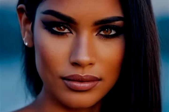 Zoe, 21, a dark blonde hazel-eyed latina companion based in Tataouine. Offering GFE, Tantra, Overnight, Travel Companion, Girlfriend Experience. Available fo...