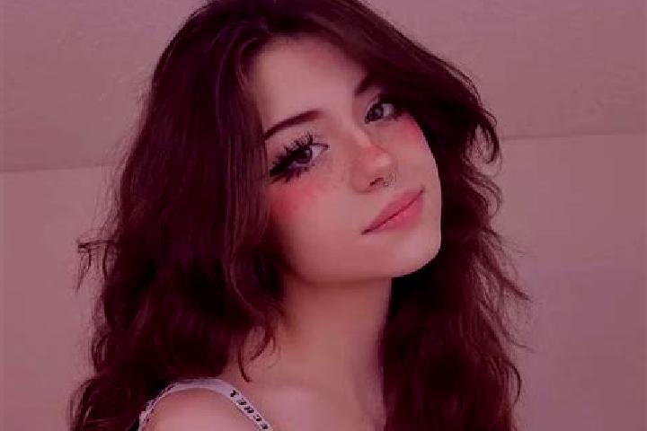 Zoe, 21, a red dark-eyed ebony companion based in Casas de Juan Nunez. Offering Striptease, Fetish, OWO. Available for incall and outcall, day and evening da...