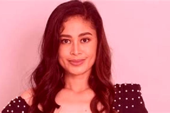 Zoe, 21 — Escort in Cabaritan East, Philippines
