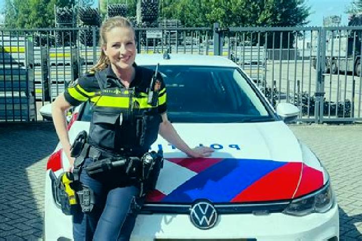 Zoe, 21 — Escort in Corlaer, Netherlands