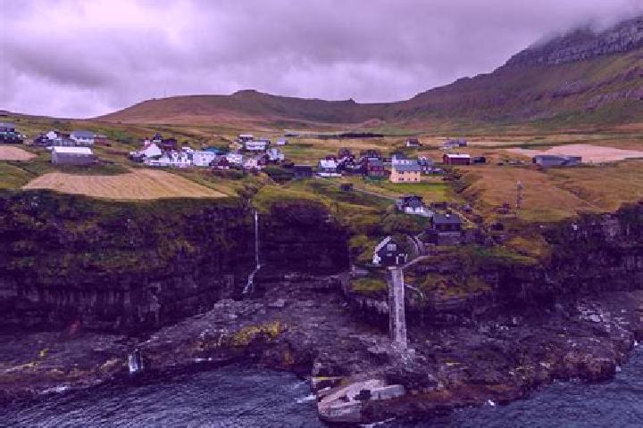 Zoe, 21 — Escort in Eidi, Faroe Islands