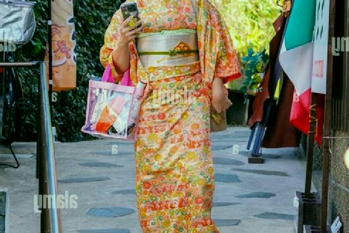 Zoe, 21 — Escort in Kitsuki, Japan