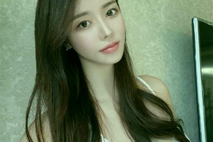 Zoe, 21 — Escort in Majomut, Mexico