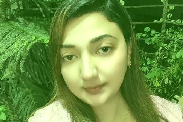 Zoe, 21 — Escort in Nargis, France