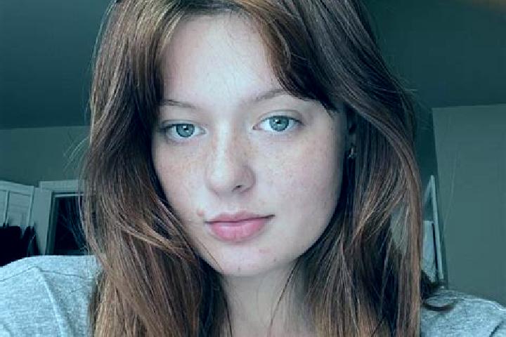 Zoe, 22, a auburn amber-eyed latina companion based in Bugbrooke. Offering Tantra, OWO, Dinner Date. Available for incall and outcall, overnight bookings ava...