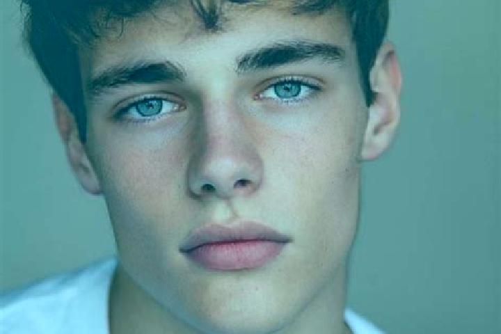 Zoe, 22, a auburn brown-eyed caucasian companion based in Kafr ash Shaykh. Offering Couples, OWO, Fetish, Roleplay. Available for incall and outcall, overnig...