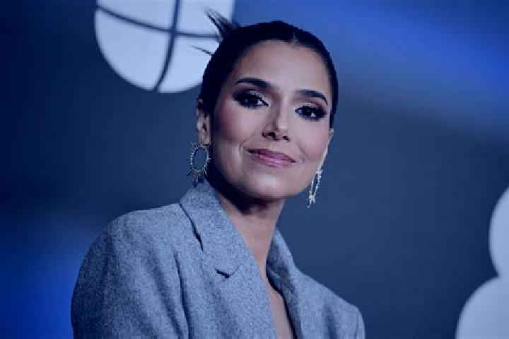 Zoe, 22, a black dark-eyed latina companion based in Vitry-aux-Loges. Offering CIM, Erotic Massage, A-Level. Available for incall and outcall, overnight book...