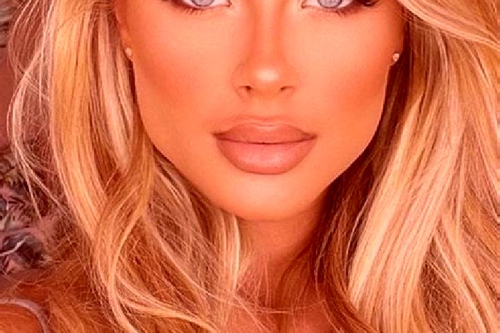 Zoe, 22, a blonde hazel-eyed latina companion based in Fexhe-Slins. Offering Striptease, Deep French Kissing, Prostate Massage, Fetish, Party Girl. Available...