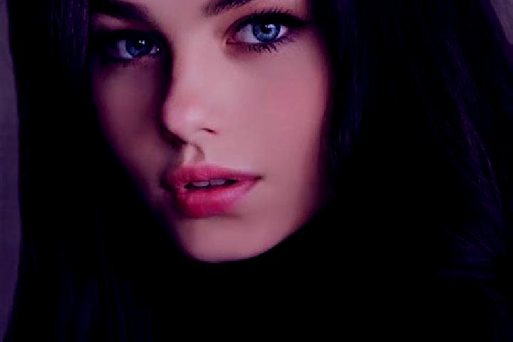 Zoe, 22, a brunette dark-eyed middle eastern companion based in Hanita. Offering GFE, BDSM, Deep French Kissing, Massage. Available for incall and outcall, o...